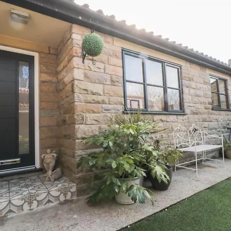 3 Bed In Oc-t32568 *